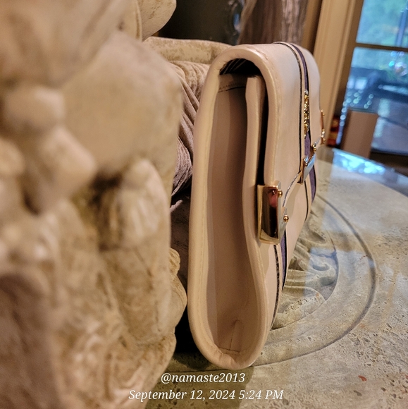 L.A.M.B. by Gwen Stefani Frosted Pearl Clutch Leather Designer Celebrity #44 - Picture 5 of 17